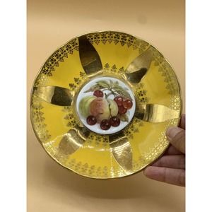 Elizabethan Fine bone China Yellow And Gold fruit Saucer Made In England